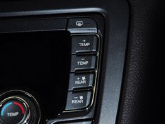 上汽大通MAXUS G10 2014款 2.0T 自动 豪华行政版 7座