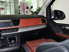 上汽大通MAXUS G10 2014款 2.0T 自动 豪华行政版 7座