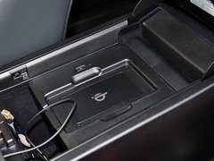 雷克萨斯NX 2015款 300h 锋芒版 全驱 5座