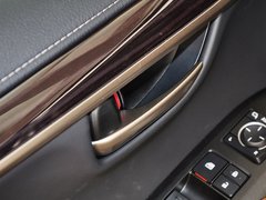 雷克萨斯NX 2015款 300h 锋芒版 全驱 5座
