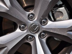 雷克萨斯NX 2015款 300h 锋芒版 全驱 5座