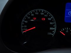 瑞虎3 2014款 1.6L 手动 智尚版 5座