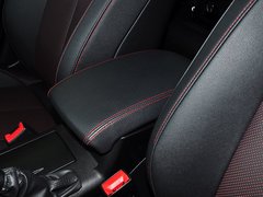 奔腾B70 2014款 1.8T 自动 运动尊享型
