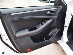 奔腾B70 2014款 2.0L 自动 舒适型