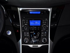 索纳塔八 2014款 2.0L 自动 豪华版