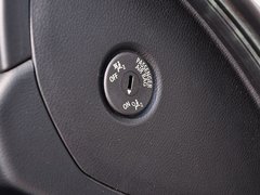 宝马X1 2014款 sDrive20i 运动设计套装 5座