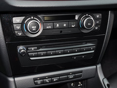 宝马X1 2014款 sDrive18i 运动设计套装 5座