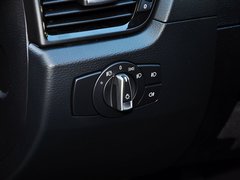 宝马X1 2014款 XDrive20i X设计套装 5座
