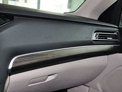 标致408 2014款 1.6T 自动 至尊版