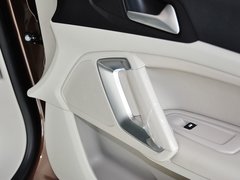 标致408 2014款 1.6T 自动 至尊版