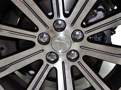 标致408 2014款 1.6T 自动 至尊版