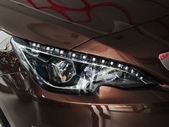 标致408 2014款 1.6T 自动 至尊版