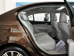 标致408 2014款 1.6T 自动 至尊版