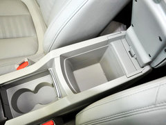标致408 2014款 1.6T 自动 至尊版
