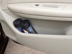 标致408 2014款 1.6T 自动 至尊版