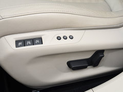 标致408 2014款 1.6T 自动 至尊版