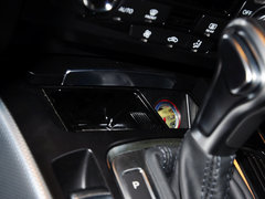奥迪A4L 2015款 45 TFSI quattro 个性运动型