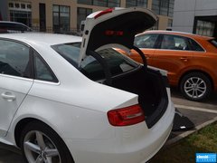 奥迪A4L 2015款 45 TFSI quattro 个性运动型