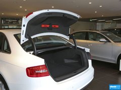 奥迪A4L 2015款 45 TFSI quattro 个性运动型