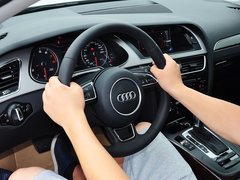 奥迪A4L 2015款 35 TFSI 自动 舒适型