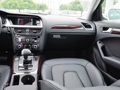 奥迪A4L 2015款 35 TFSI 自动 舒适型