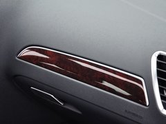 奥迪A4L 2015款 35 TFSI 自动 舒适型