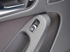 奥迪A4L 2015款 30 TFSI 自动 舒适型