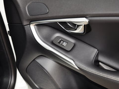 沃尔沃V40 2015款 1.6T 自动 智雅个性运动版