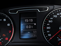 奥迪Q3 2015款 30 TFSI 标准型 5座