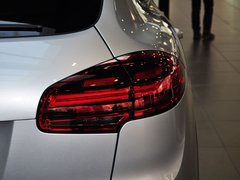 卡宴 2015款 Cayenne Turbo 4.8T 5座