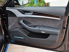 奥迪A8 2014款 50 TFSI quattro豪华型