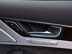 奥迪A8 2014款 50 TFSI quattro豪华型