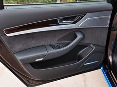 奥迪A8 2014款 50 TFSI quattro豪华型