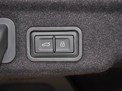 奥迪A8 2014款 50 TFSI quattro豪华型