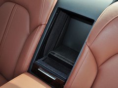奥迪A8 2014款 45 TFSI quattro豪华型