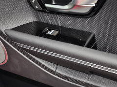 揽胜极光（进口） 2015款 2.0T 5门 耀享版