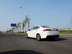起亚K4 2014款 1.8L 自动 DLX