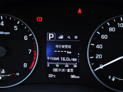 现代ix25 2015款 2.0L 自动 四驱尊贵型 GLX 5座