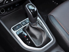 现代ix25 2015款 2.0L 自动 四驱尊贵型 GLX 5座