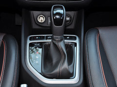 现代ix25 2015款 2.0L 自动 四驱尊贵型 GLX 5座