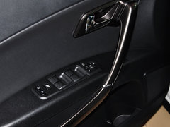 奔腾X80 2015款 1.8T 自动 豪华型 5座