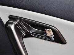 奔腾X80 2015款 2.0L 自动 豪华型 5座