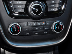 奔腾X80 2015款 2.0L 自动 豪华型 5座