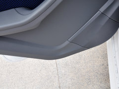 福克斯 2014款 两厢经典 1.8L 自动 酷白典藏版