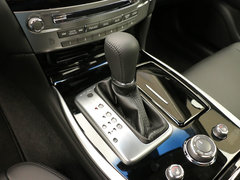 英菲尼迪Q70 2015款 Q70S 基本型