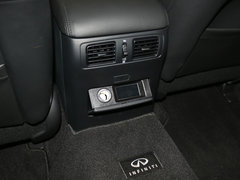 英菲尼迪Q70 2015款 Q70S 基本型