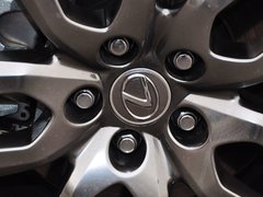 雷克萨斯NX 2015款 300h 锋致版 全驱 5座