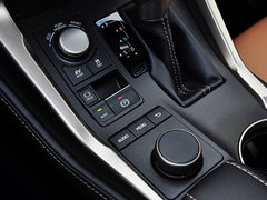 雷克萨斯NX 2015款 300h 锋尚版 前驱 5座