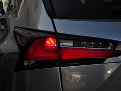 雷克萨斯NX 2015款 200t F SPORT 全驱 5座