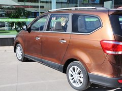 宝骏730 2014款 1.5L 手动 豪华导航ESP版 7座